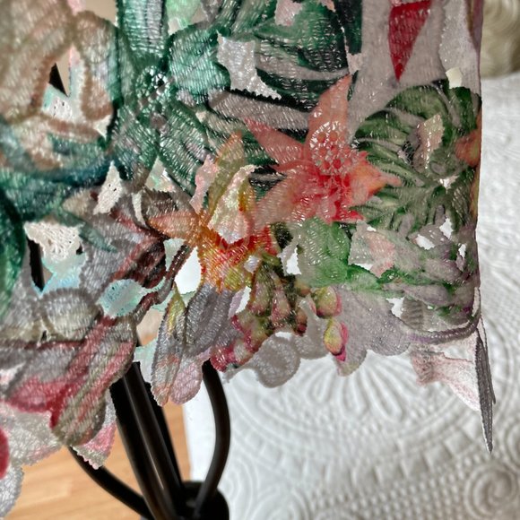 INARI FIORE CUT OUT FLORAL TANK ANTHROPOLOGIE SIZE M NWT - Picture 6 of 9